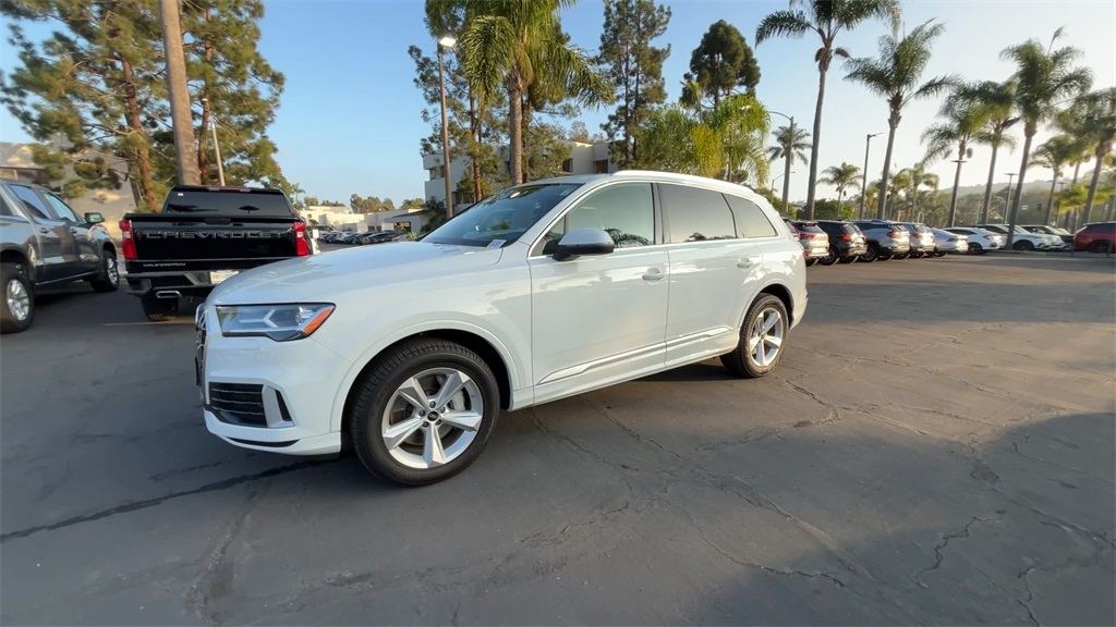 2022 Audi Q7 45 Premium photo 4
