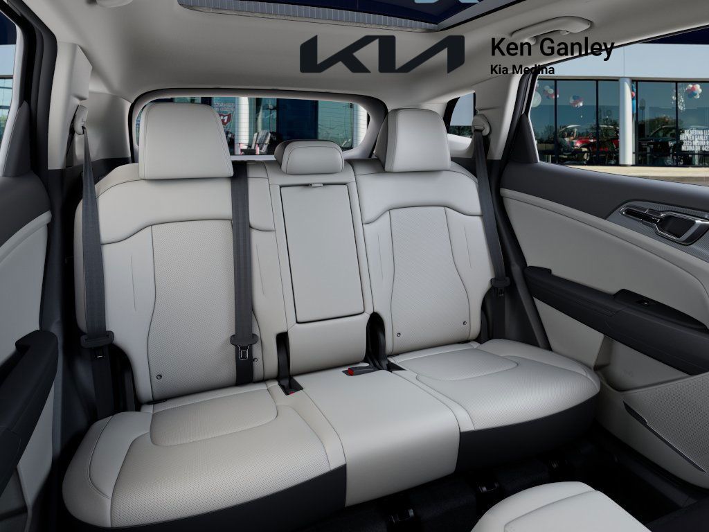 2026 Kia Sportage EX photo 12