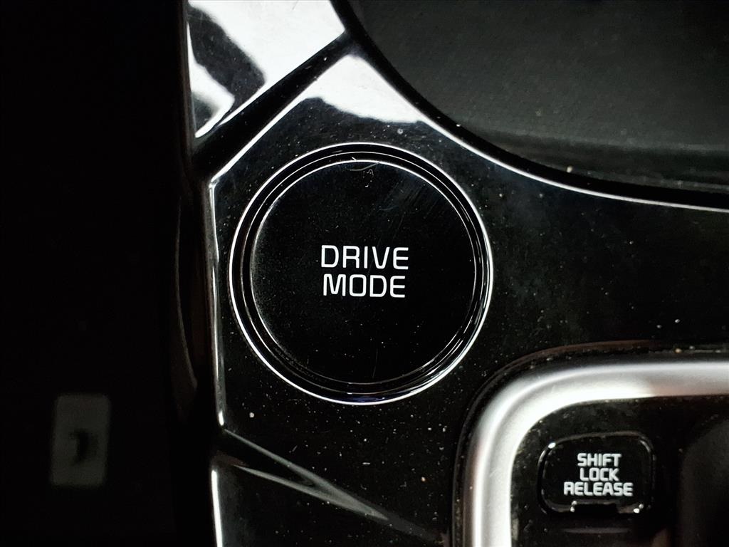 2024 Kia Seltos EX photo 21