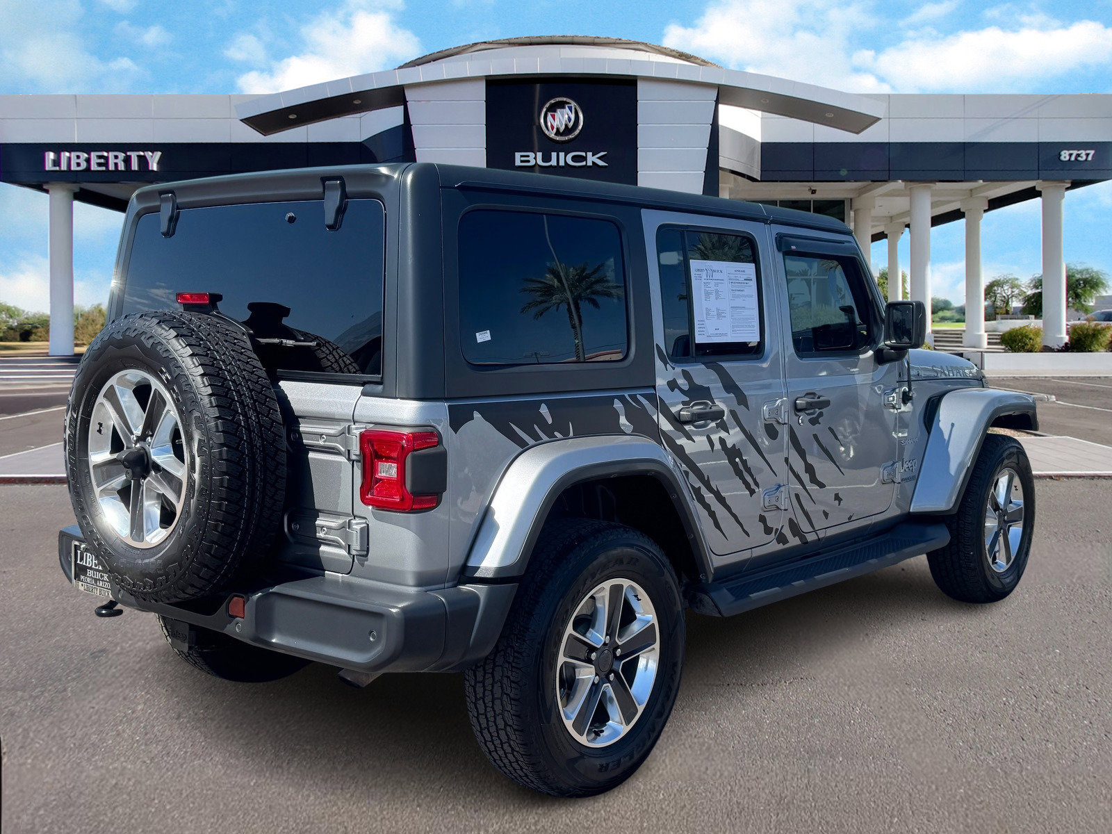2019 Jeep Wrangler Unlimited Sahara photo 3