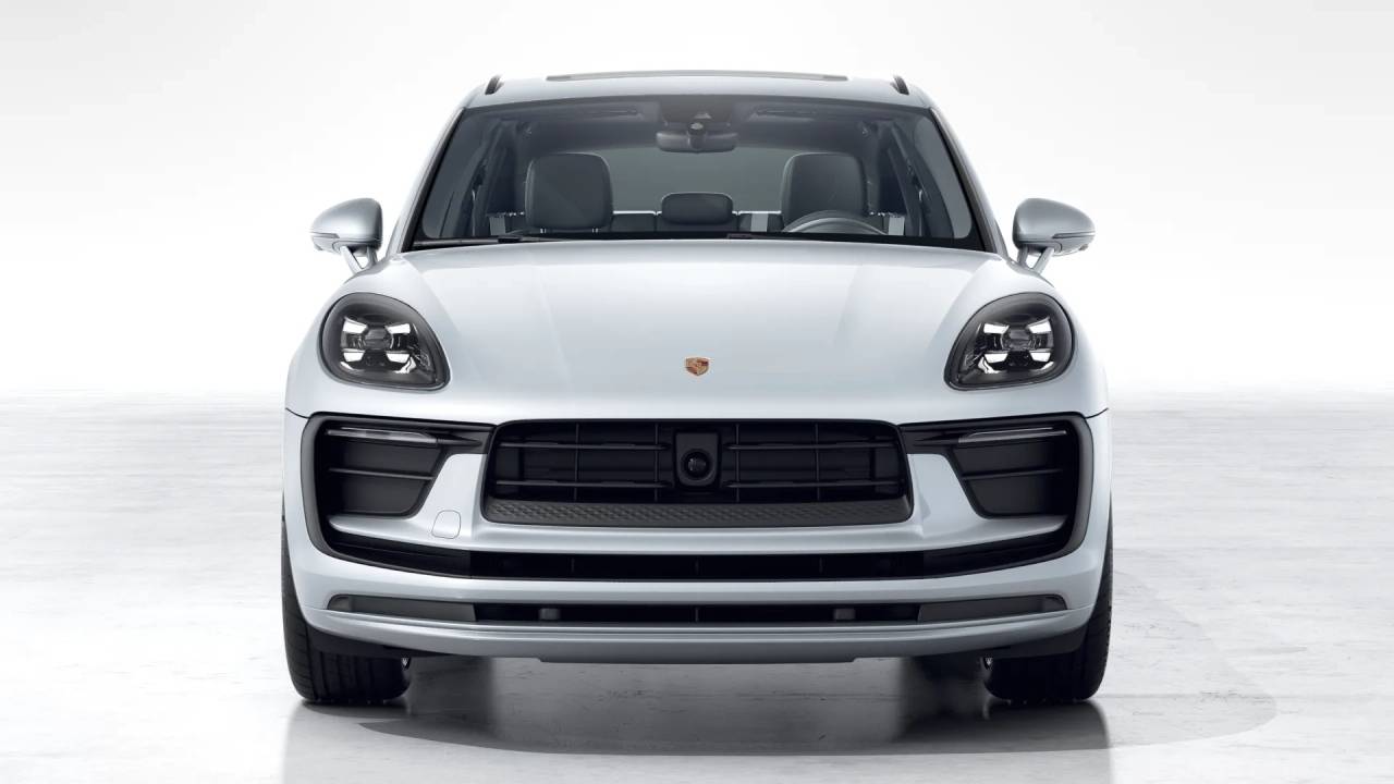2026 Porsche Macan T photo 9