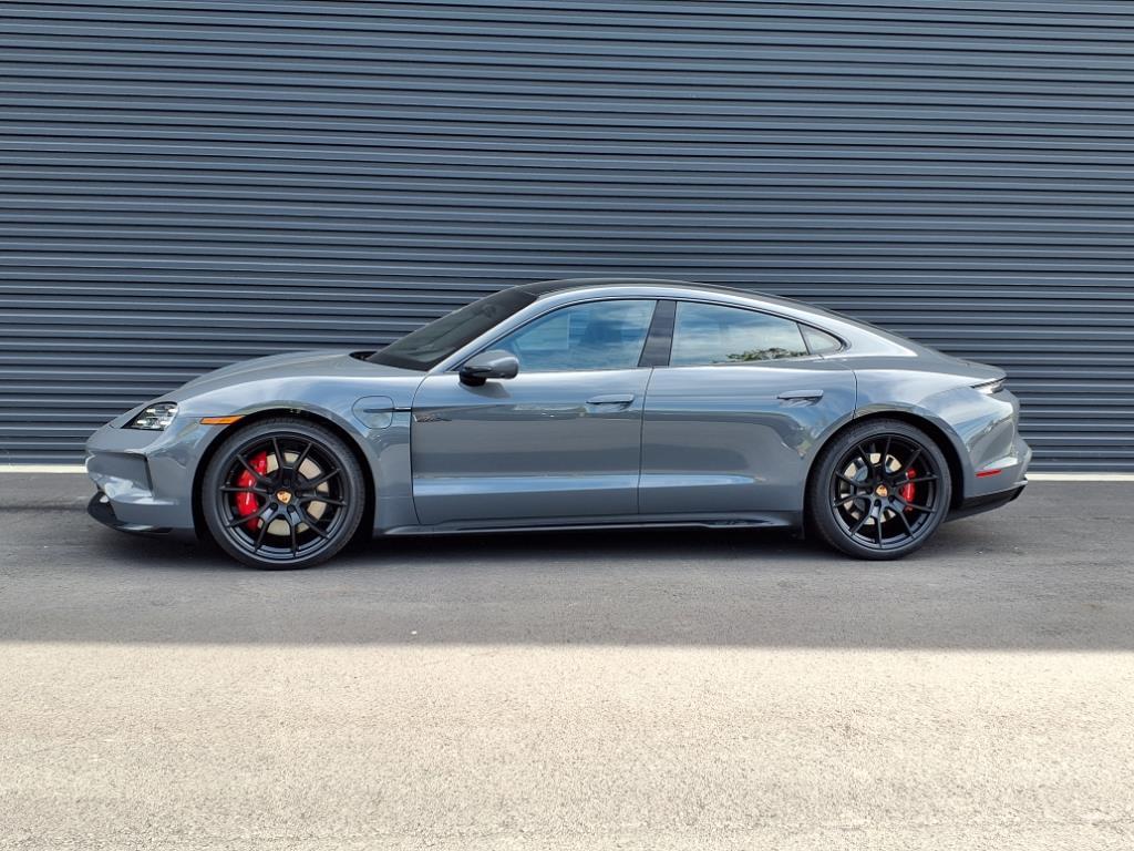 2026 Porsche Taycan GTS photo 2