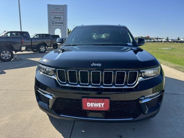 2025 Jeep Grand Cherokee Limited photo 2