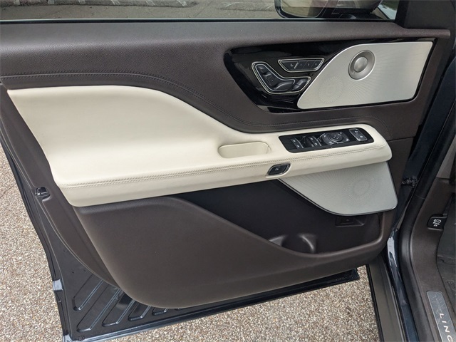 2020 Lincoln Aviator Black Label photo 20