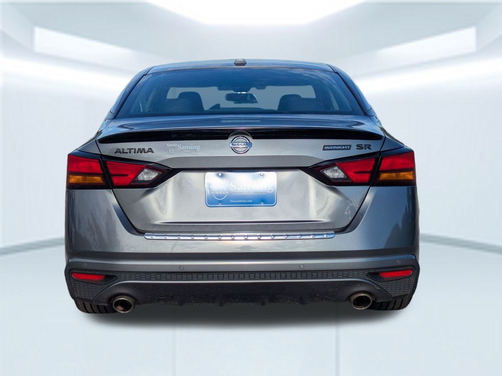 2022 Nissan Altima 2.5 SR photo 4