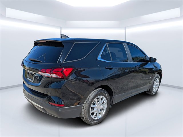 2023 Chevrolet Equinox LT photo 3