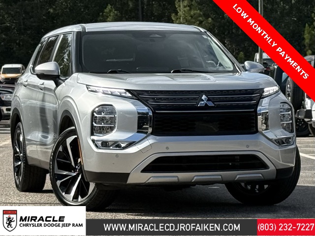 2024 Mitsubishi Outlander SE