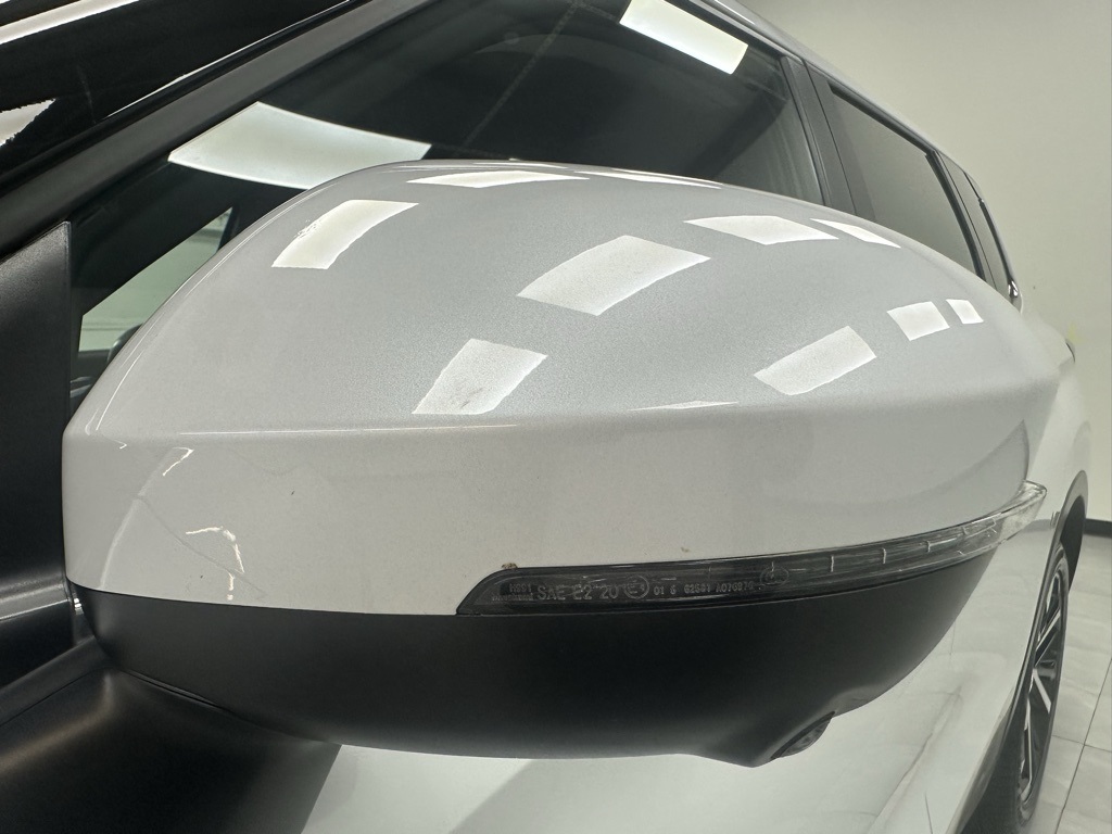 2024 Mitsubishi Outlander SE photo 3