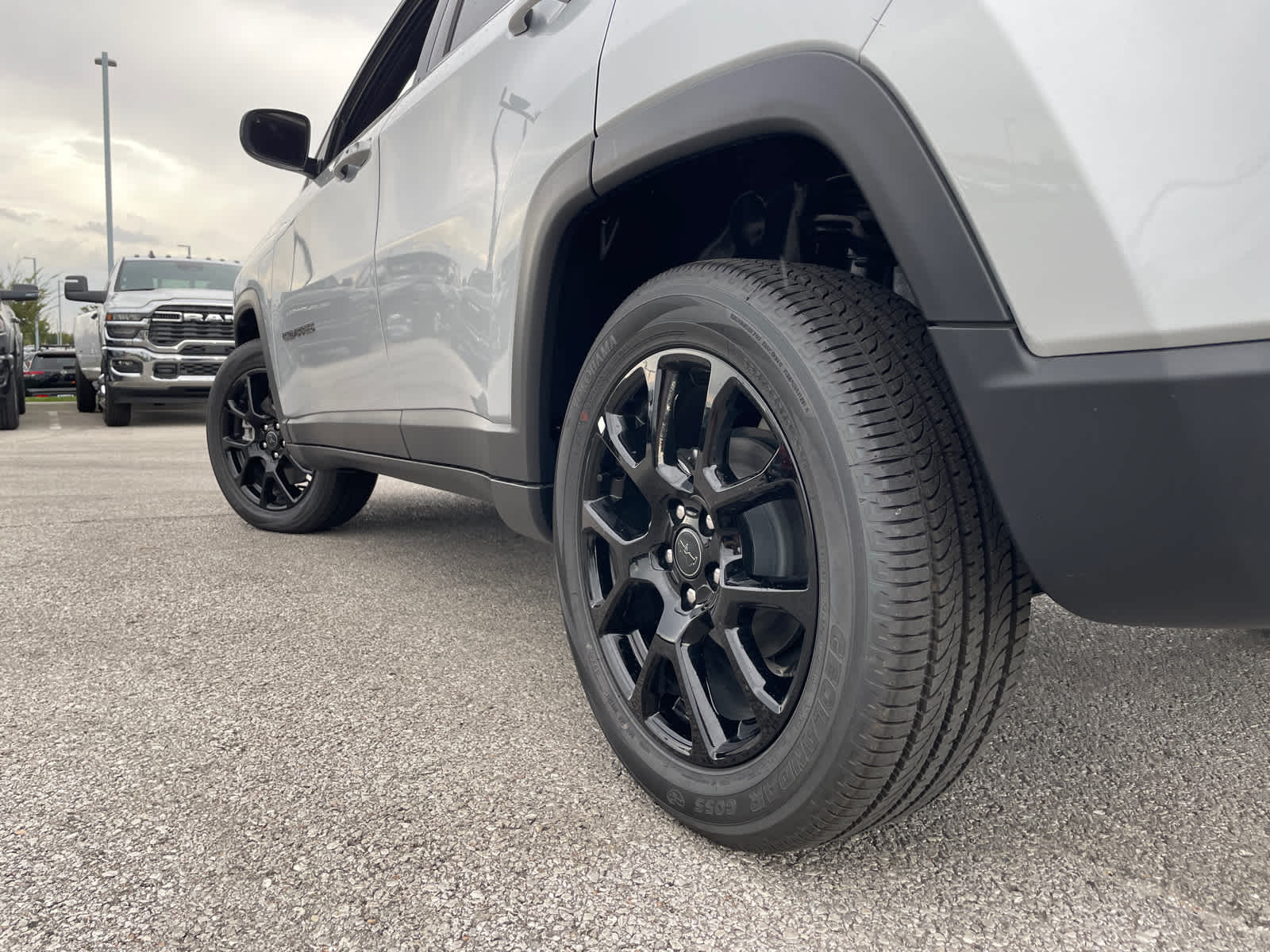 2025 Jeep Compass Latitude photo 5