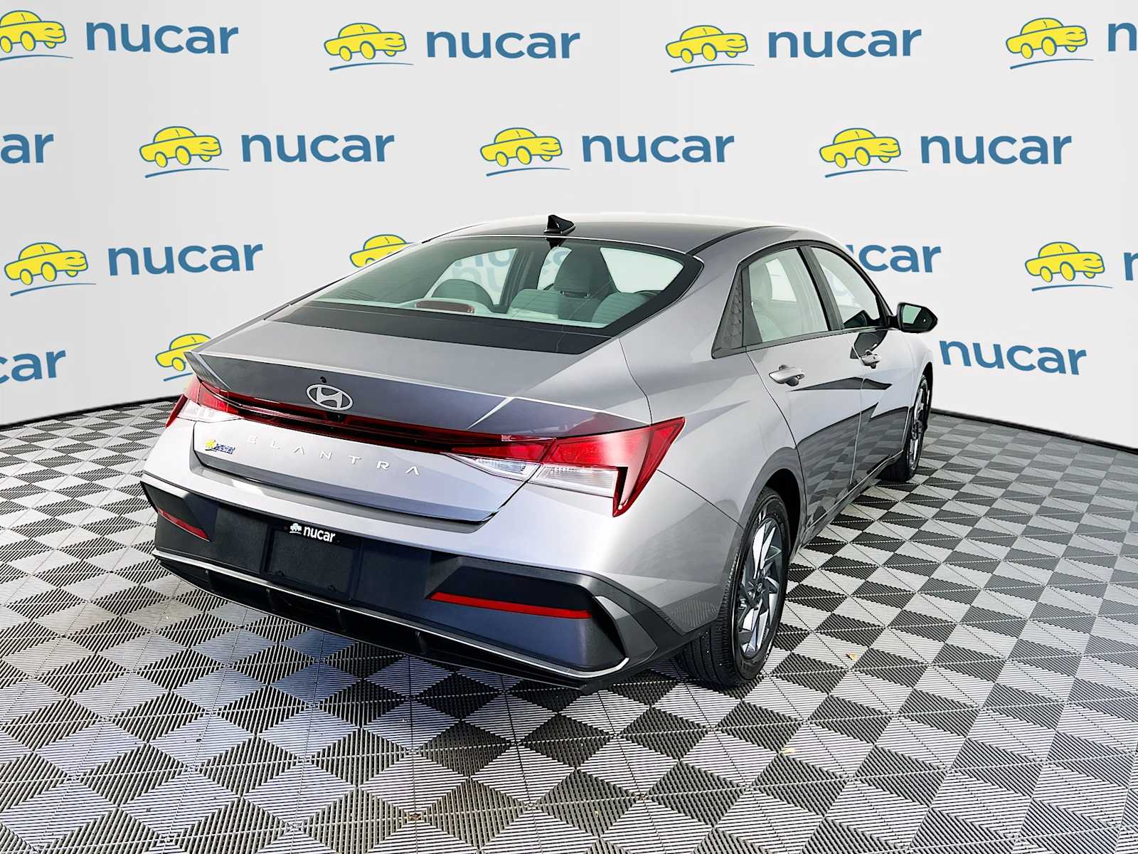 2024 Hyundai Elantra SEL photo 7