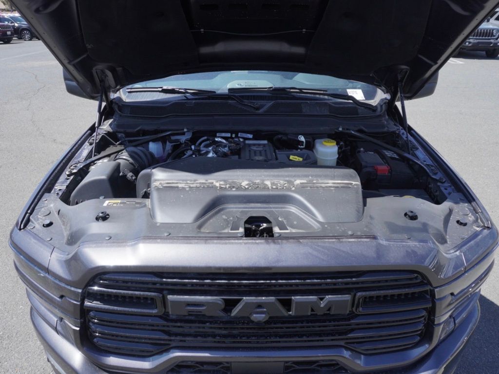 New 2026 Granite Crystal Metallic Clear-Coat Exterior Paint RAM Laramie Night Edition image 30