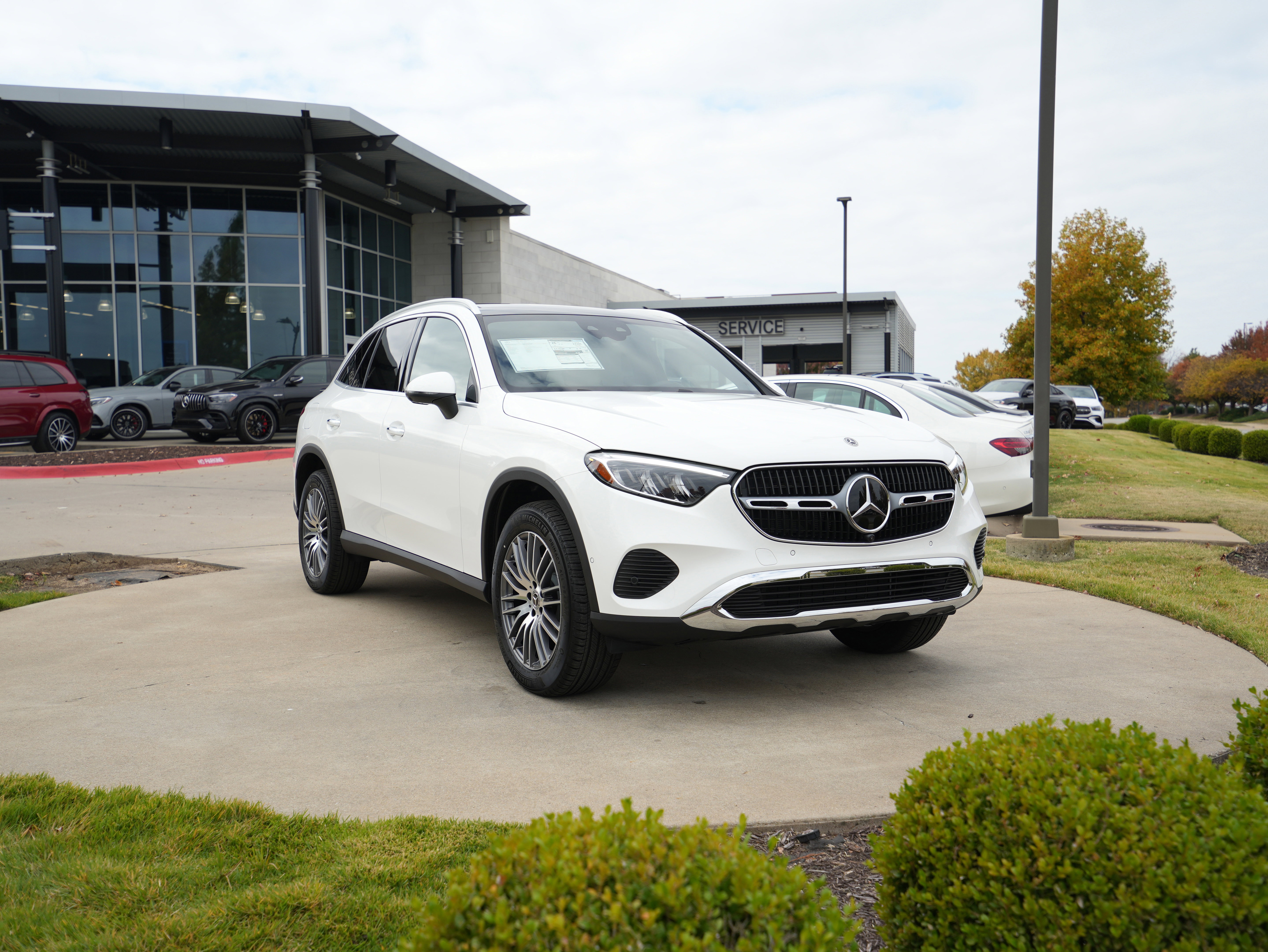 2026 Mercedes-Benz GLC Base's photo