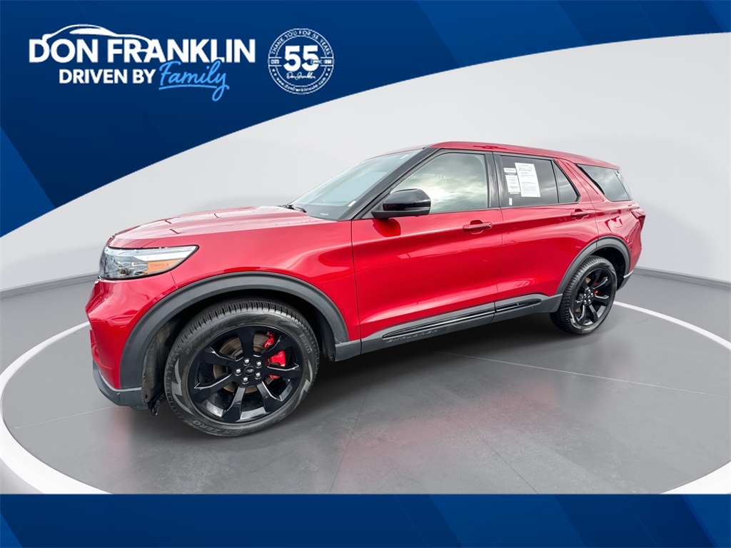 2022 Ford Explorer ST's photo