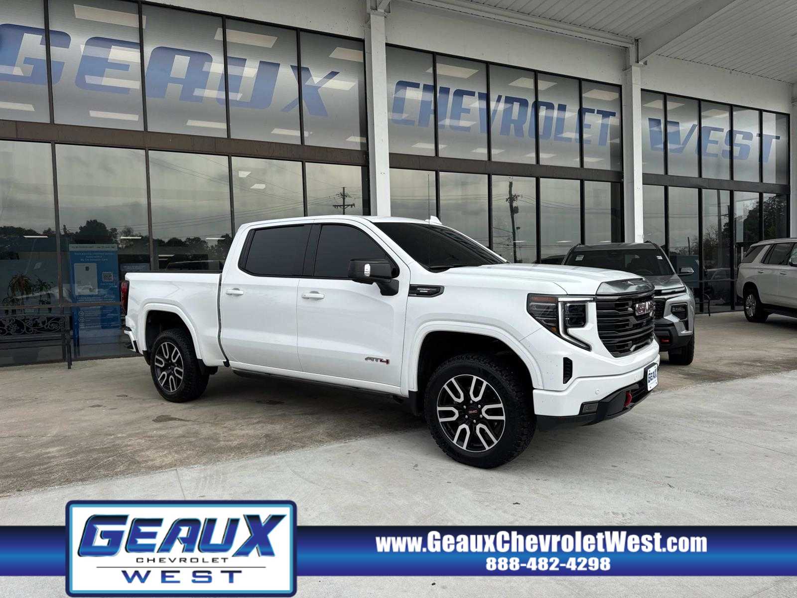 2023 GMC Sierra 1500 AT4's photo