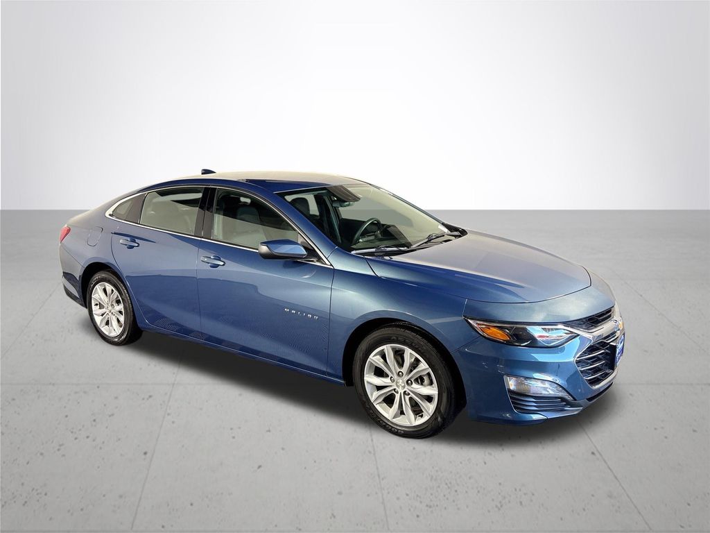 2024 Chevrolet Malibu 1LT photo 4