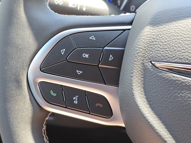 2026 Chrysler Pacifica photo 10