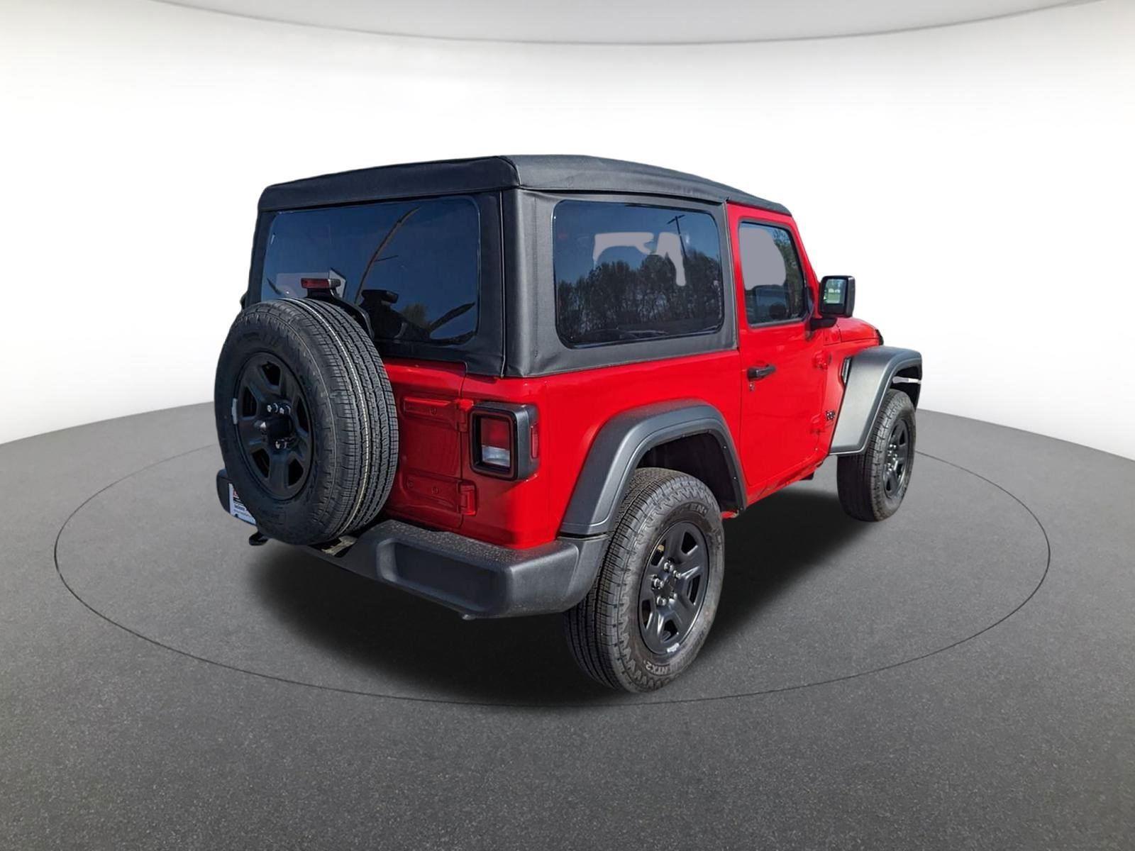 2025 Jeep Wrangler Sport photo 4