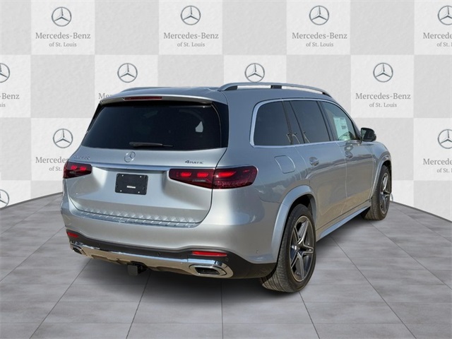 2025 Mercedes Benz GLS 450 4MATIC photo 2