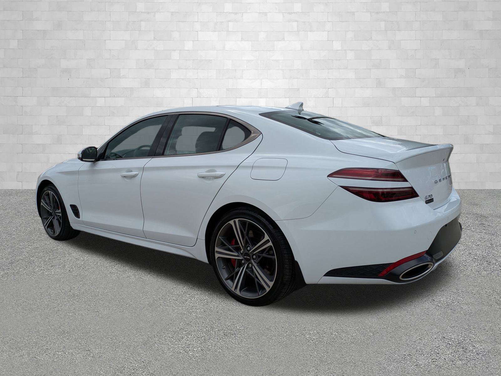 2024 Genesis G70 2.5T Sport Prestige photo 4