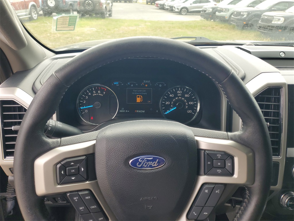2020 Ford F-150 Lariat photo 16