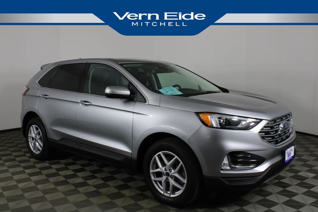 2022 Ford Edge SEL's photo