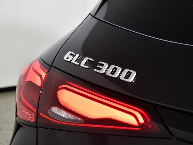 2026 Mercedes Benz GLC 300 photo 6