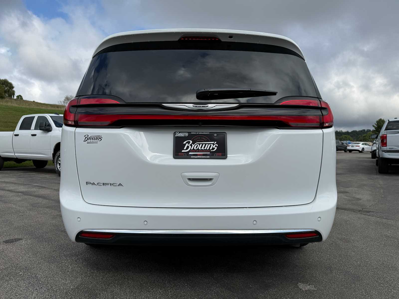 2024 Chrysler Pacifica Touring L photo 7