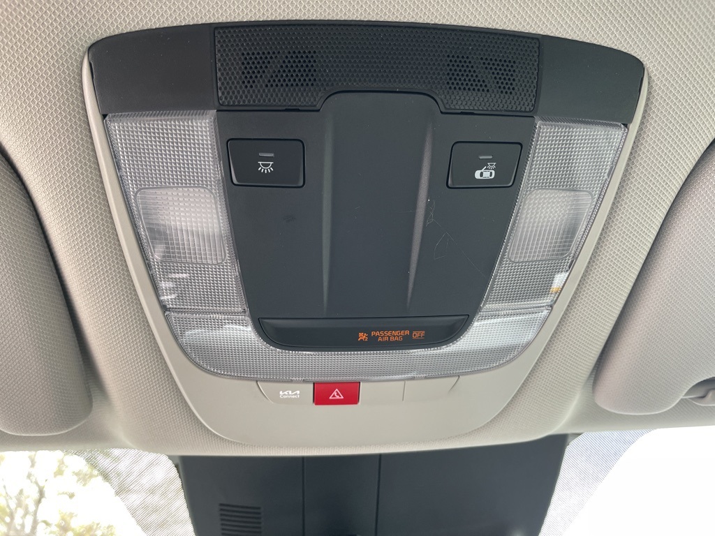 2025 Kia Sorento S photo 27