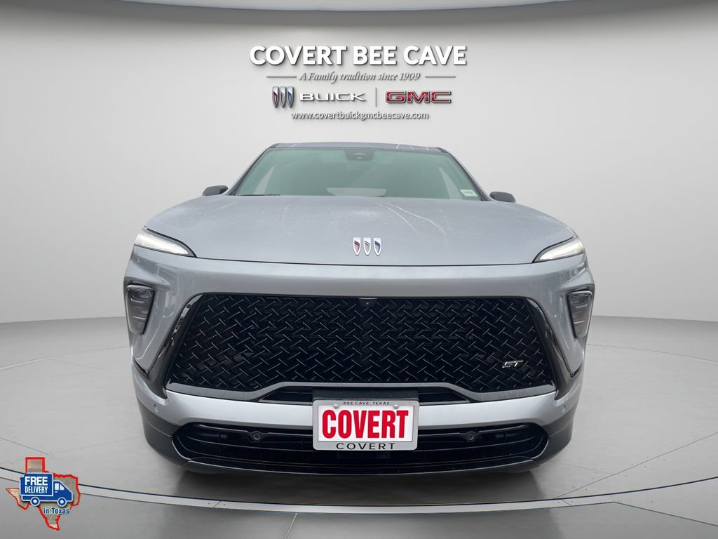 2025 Buick Enclave Sport Touring photo 3