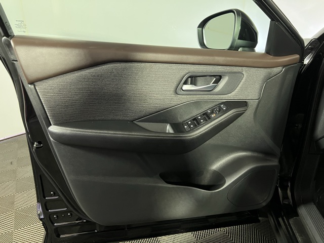 2022 Nissan Rogue SV photo 20