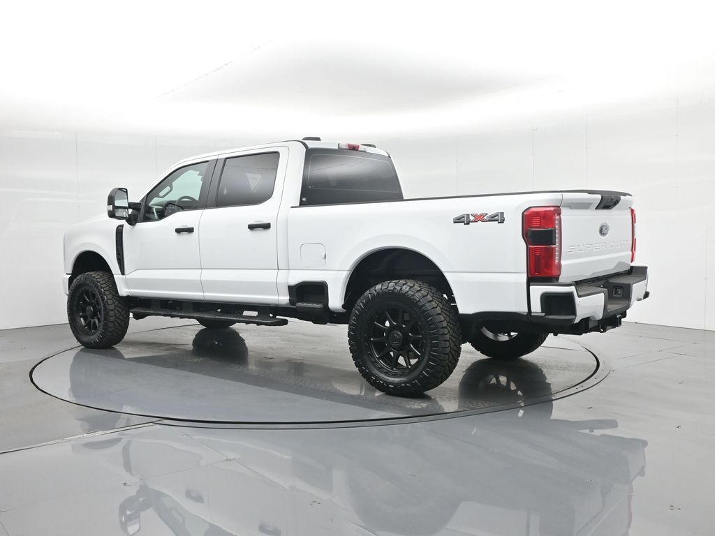 2025 Ford F-250 photo 4