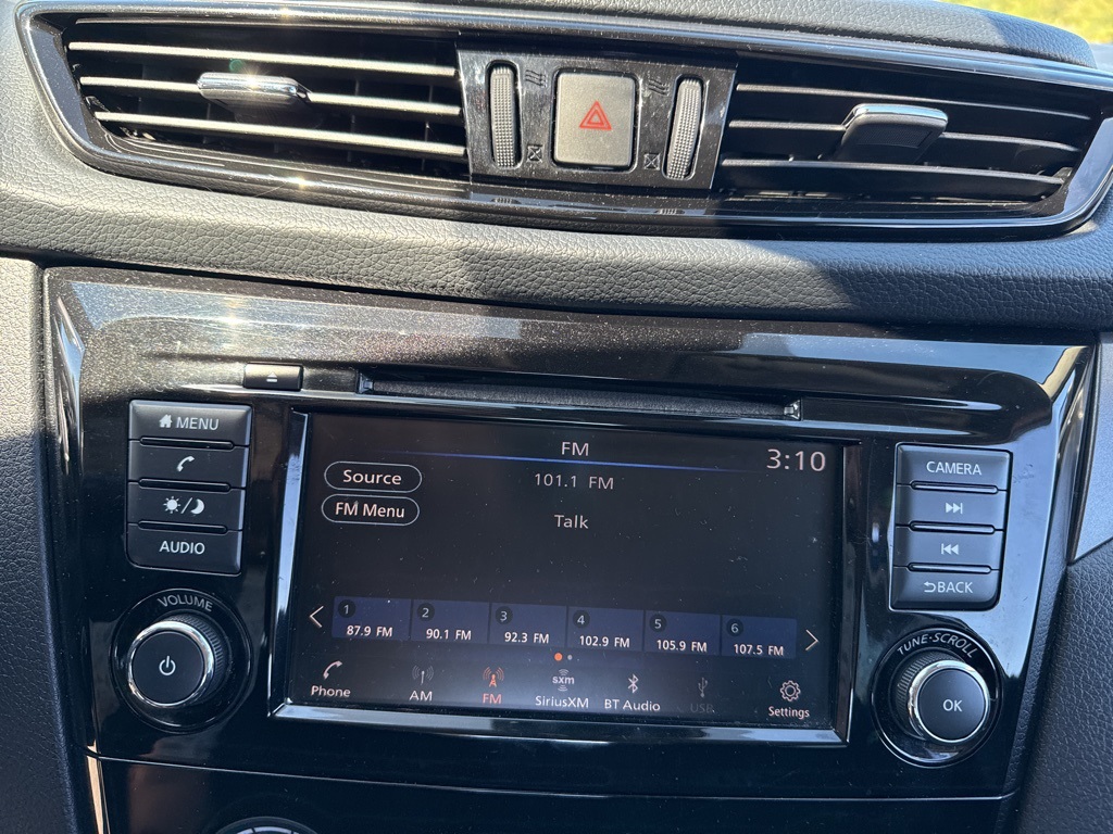 2021 Nissan Rogue Sport S photo 14