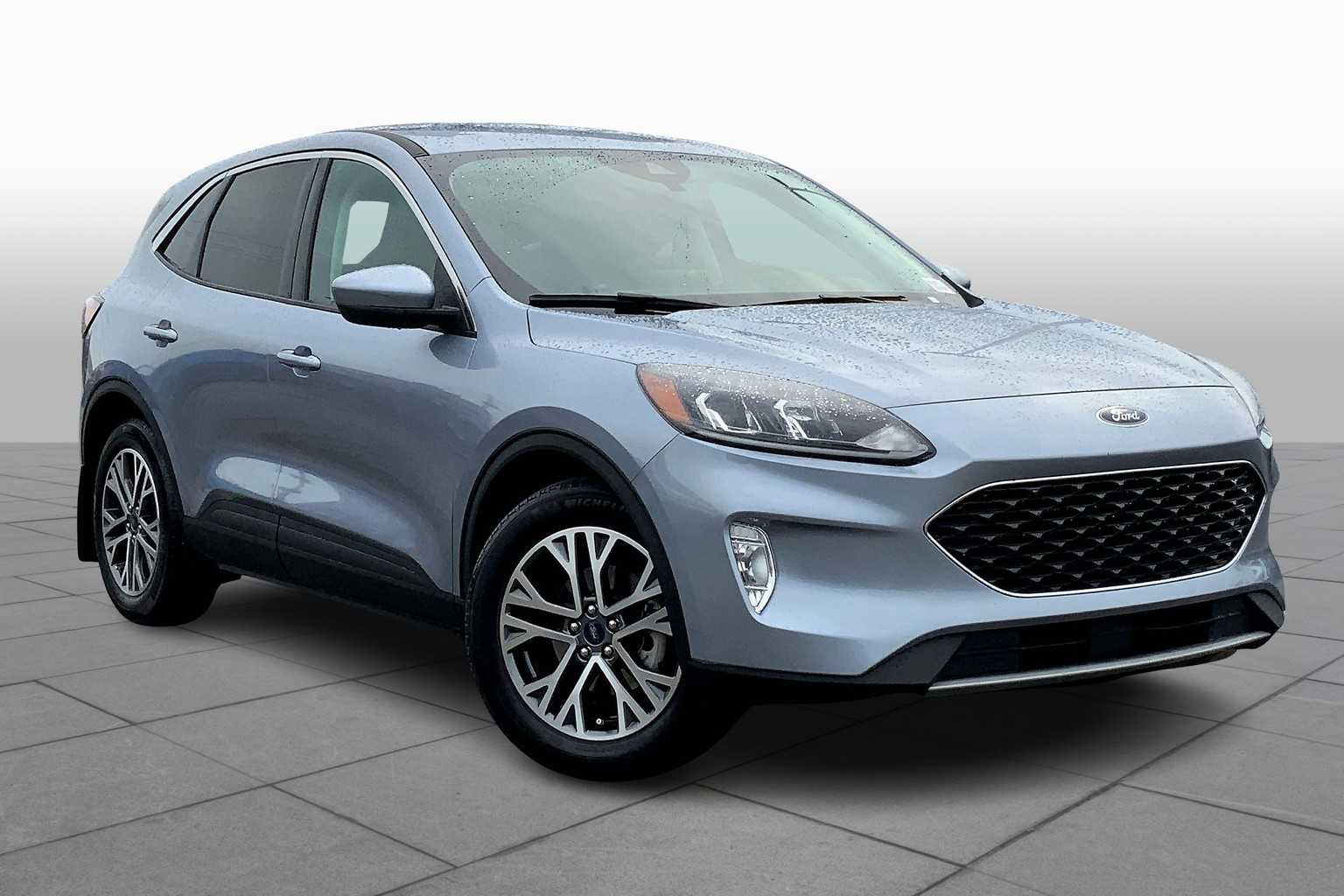 2022 Ford Escape SEL photo 2