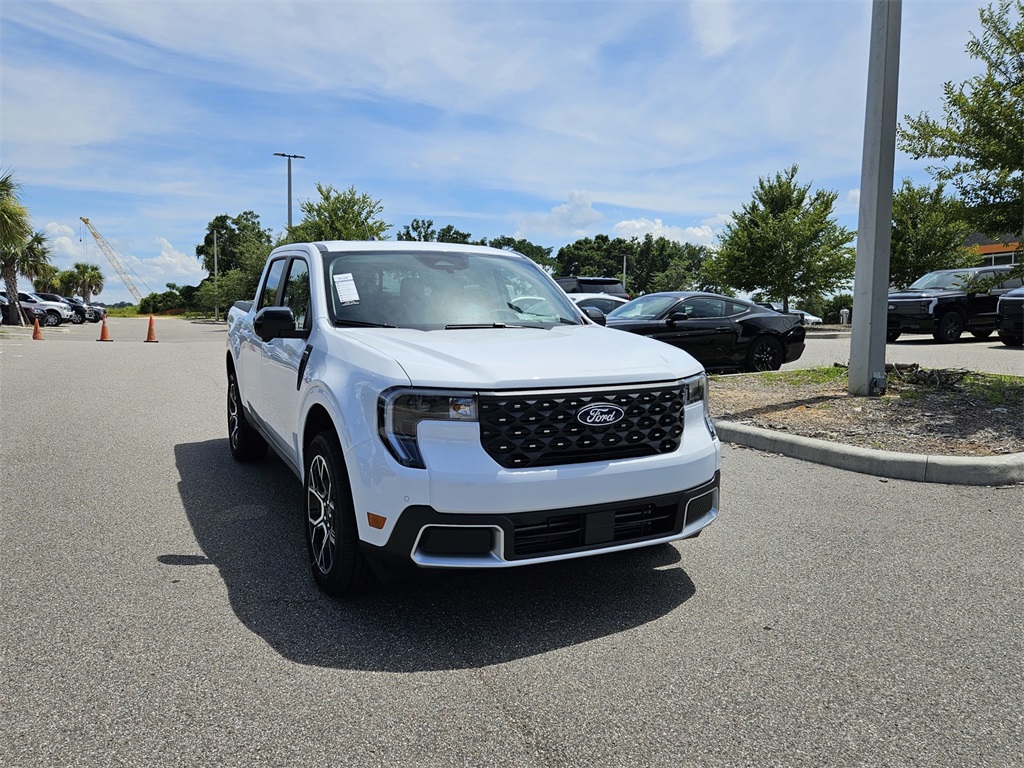 2025 Ford Maverick Lariat photo 2