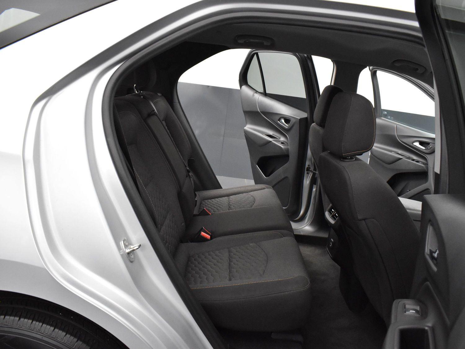 2020 Chevrolet Equinox LT photo 31