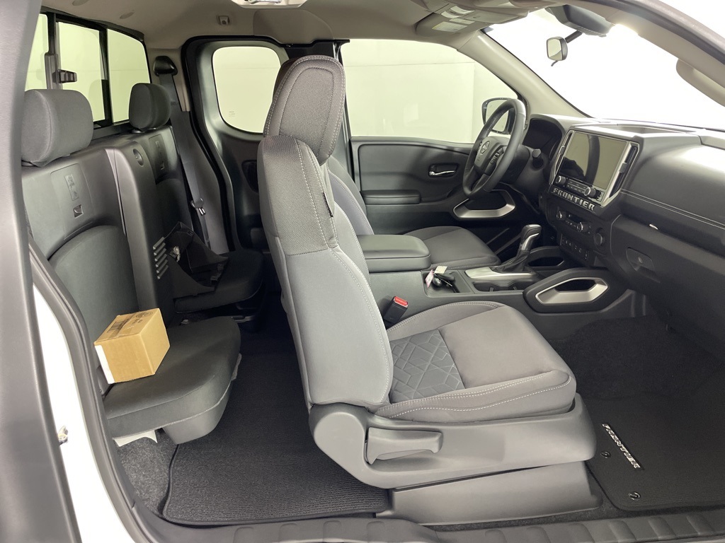 2025 Nissan Frontier King Cab SV photo 38
