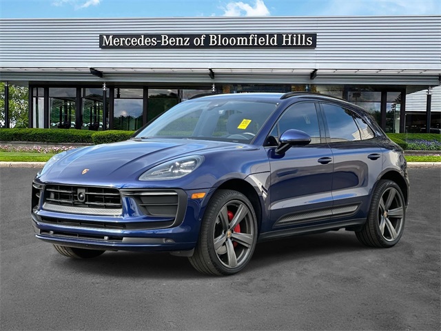 2023 Porsche Macan Base