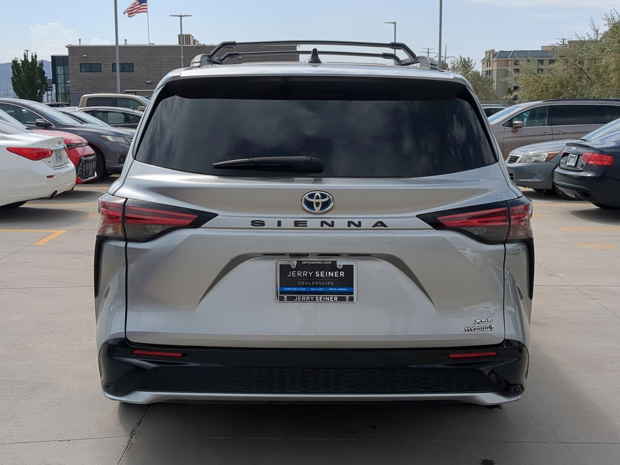 2021 Toyota Sienna XSE photo 4
