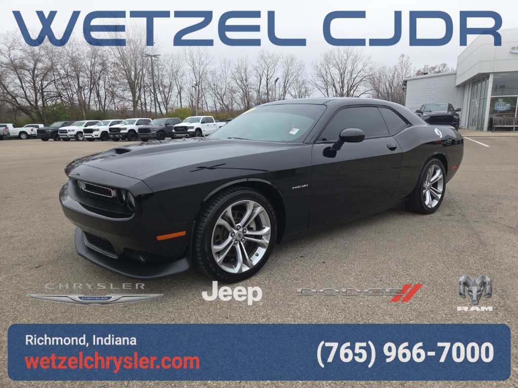 2022 Dodge Challenger R/T photo 3