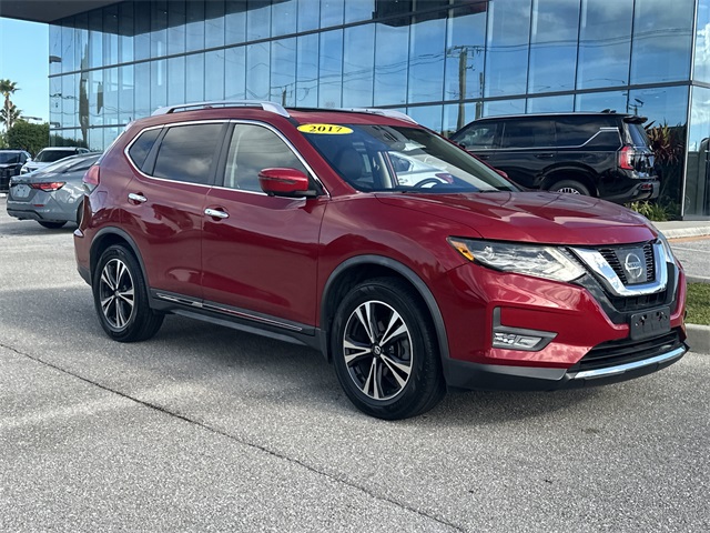 2017 Nissan Rogue SL photo 3