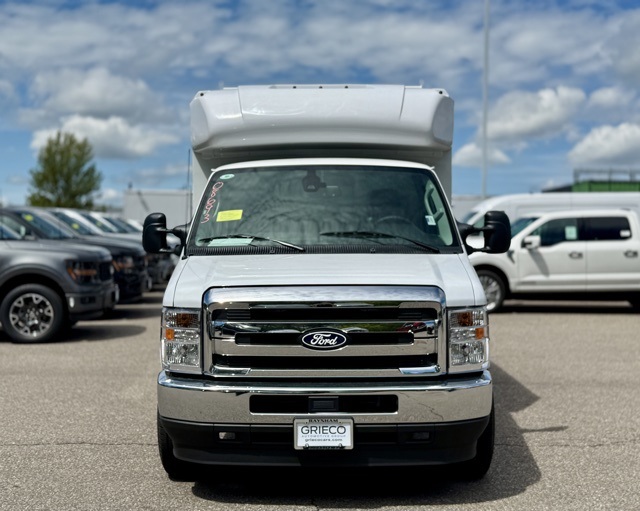 2026 Ford E-350 Base photo 12