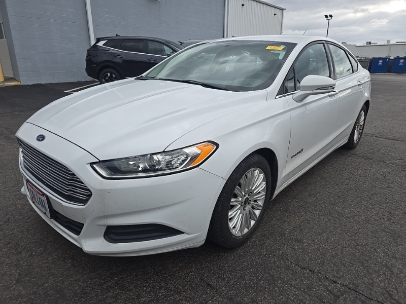 2015 Ford Fusion Hybrid SE photo 3