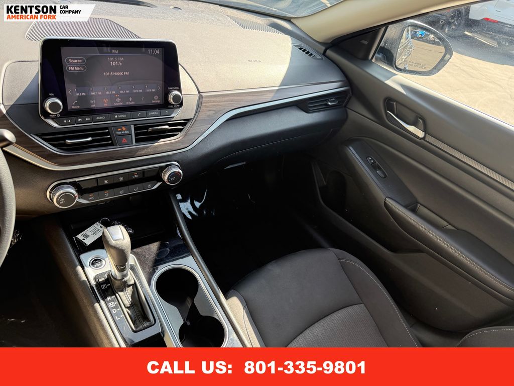 2024 Nissan Altima 2.5 SV photo 23