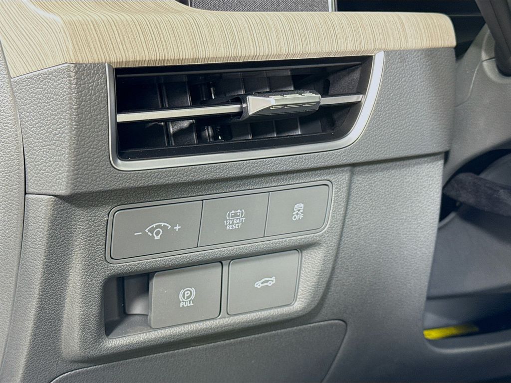 2025 Hyundai Sonata Hybrid SEL photo 10