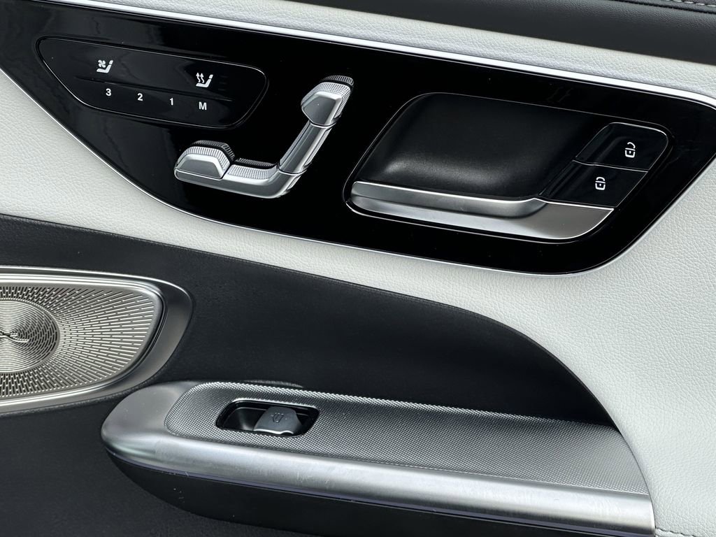 2025 Mercedes Benz GLC 350e 4MATIC photo 17