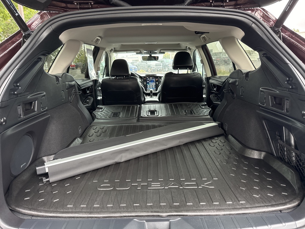 2023 Subaru Outback Limited photo 24