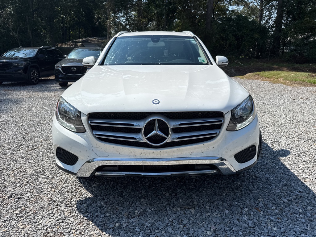 2017 Mercedes Benz GLC 300 photo 2