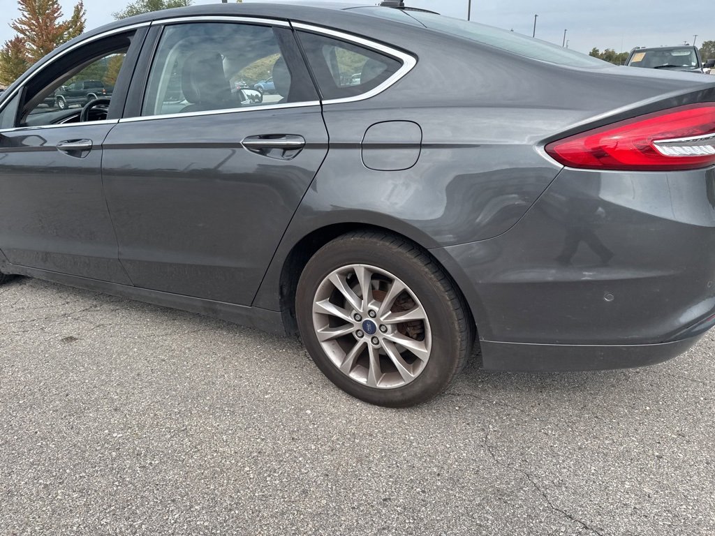 2017 Ford Fusion SE photo 35