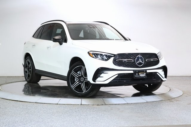 2025 Mercedes Benz GLC 350e 4MATIC photo 2