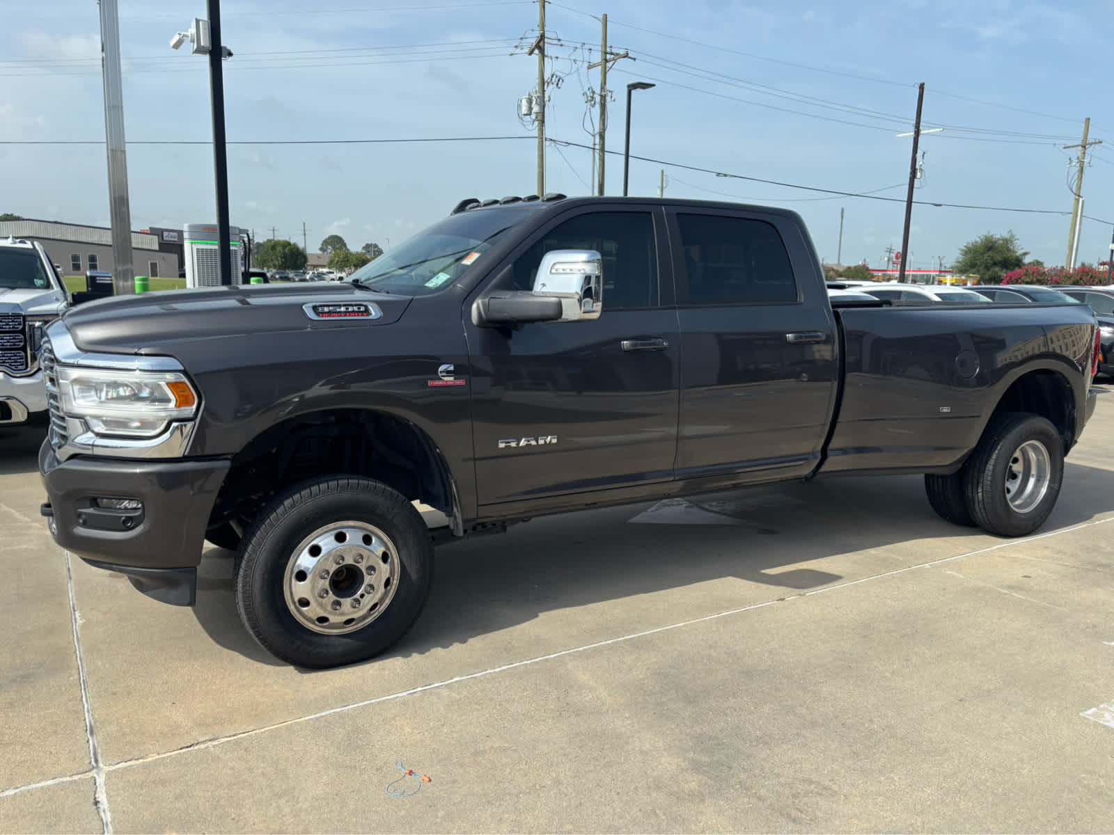 2024 Ram 3500 Laramie photo 3